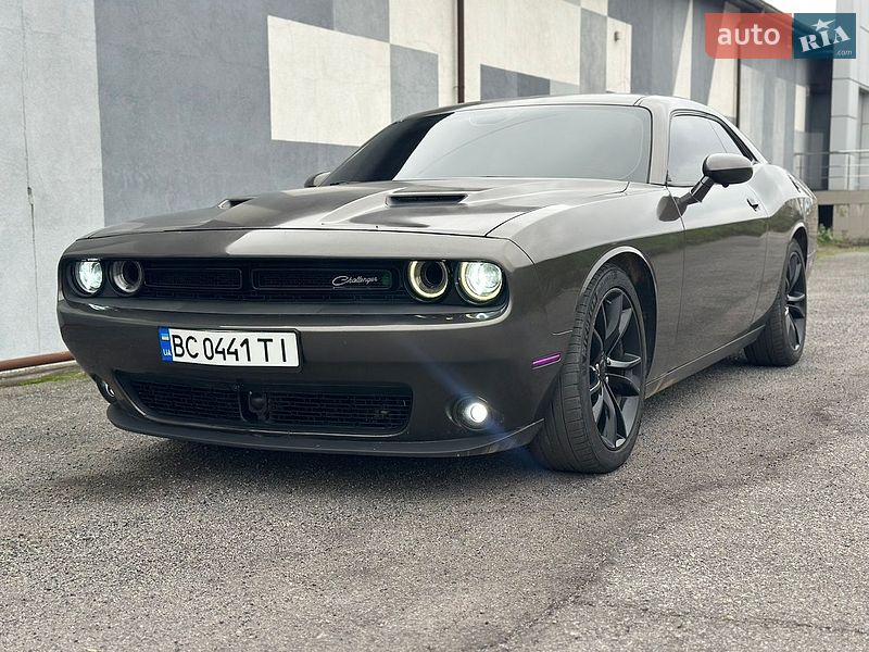 Купе Dodge Challenger 2016 в Виннице