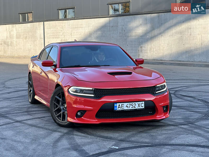 Седан Dodge Charger