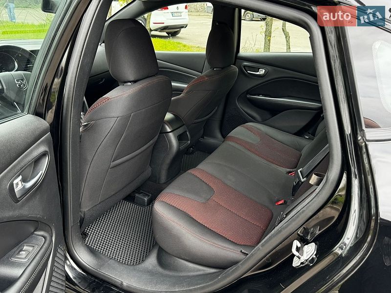 Седан Dodge Dart 2016 в Киеве