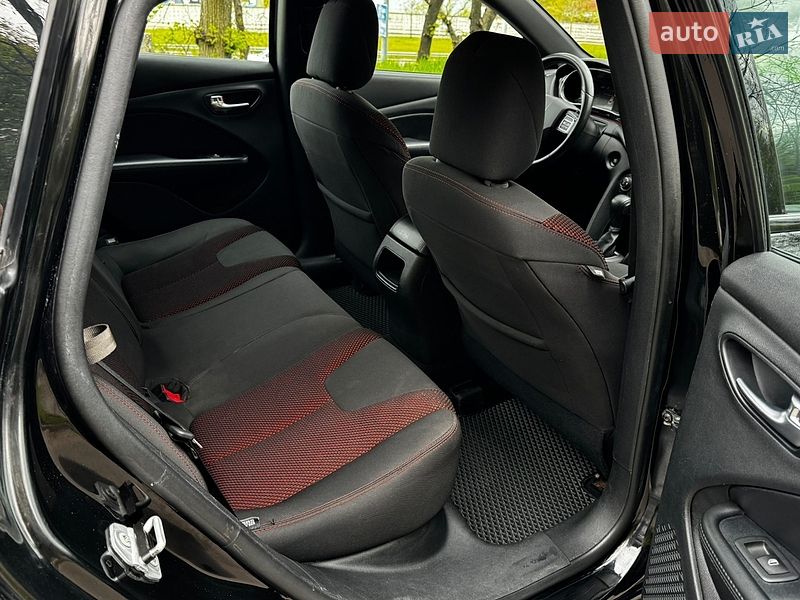 Седан Dodge Dart 2016 в Киеве