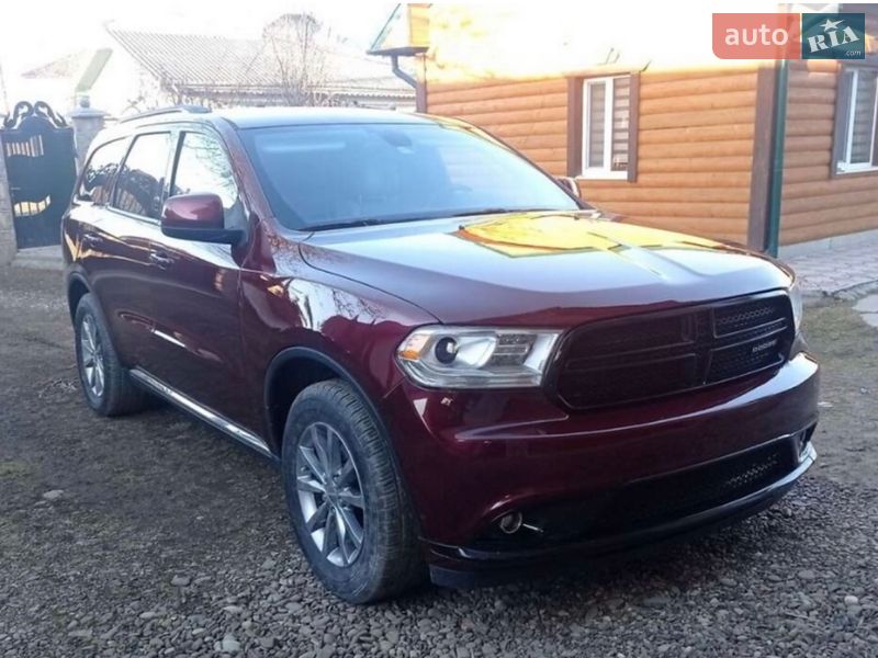 Позашляховик / Кросовер Dodge Durango