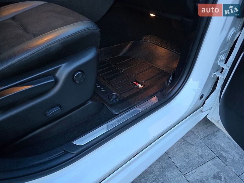 Позашляховик / Кросовер Dodge Durango 2019 в Івано-Франківську