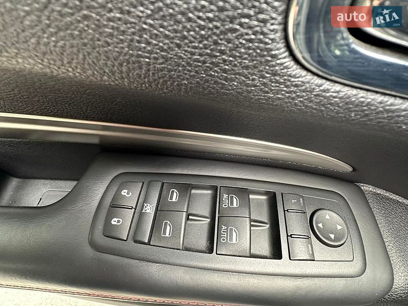 Внедорожник / Кроссовер Dodge Durango 2016 в Львове