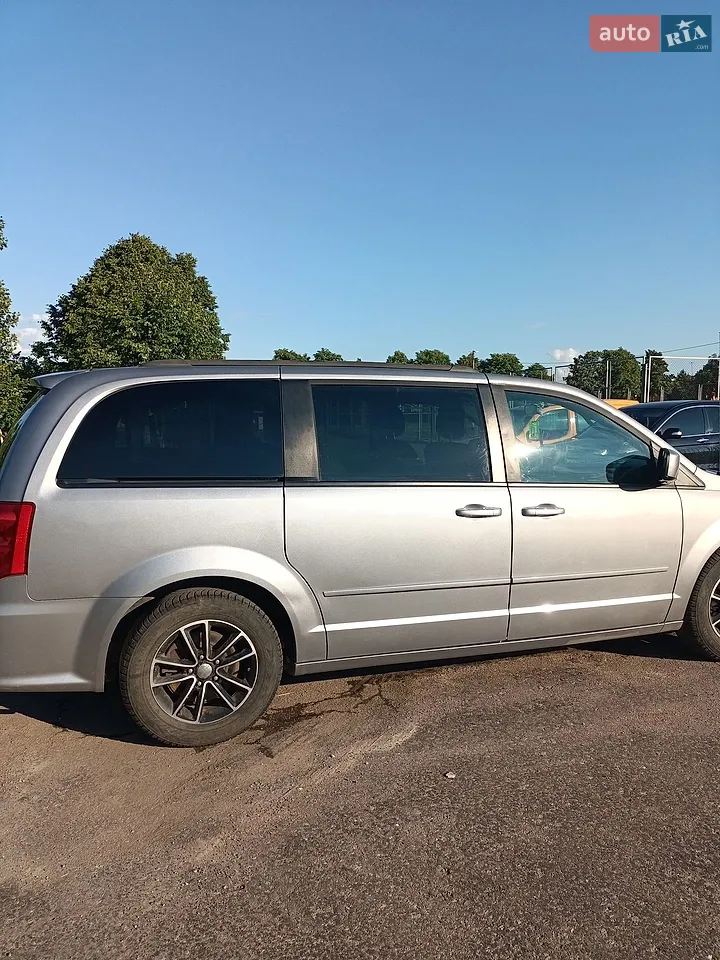 2016 Dodge Caravan - мініатюра 3