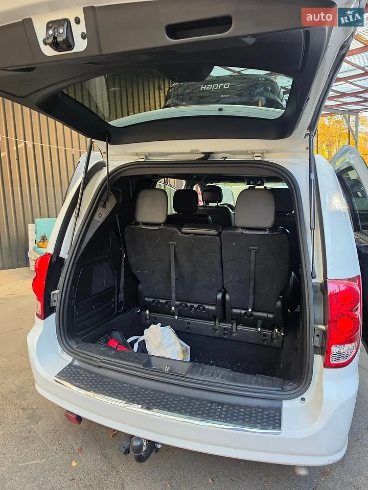 2019 Dodge Caravan - мініатюра 3