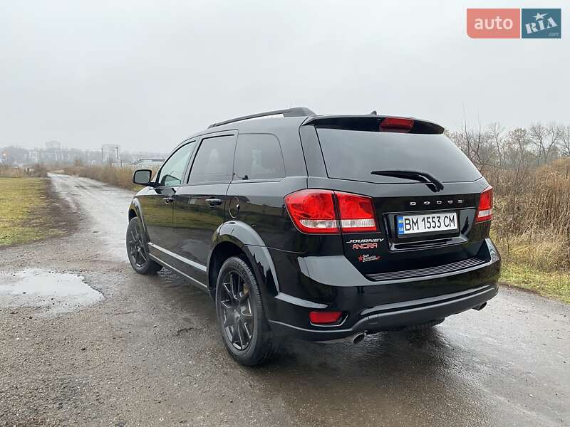 Позашляховик / Кросовер Dodge Journey