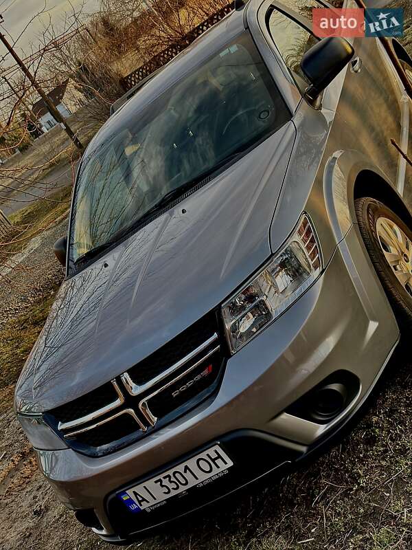 Седан Dodge Journey