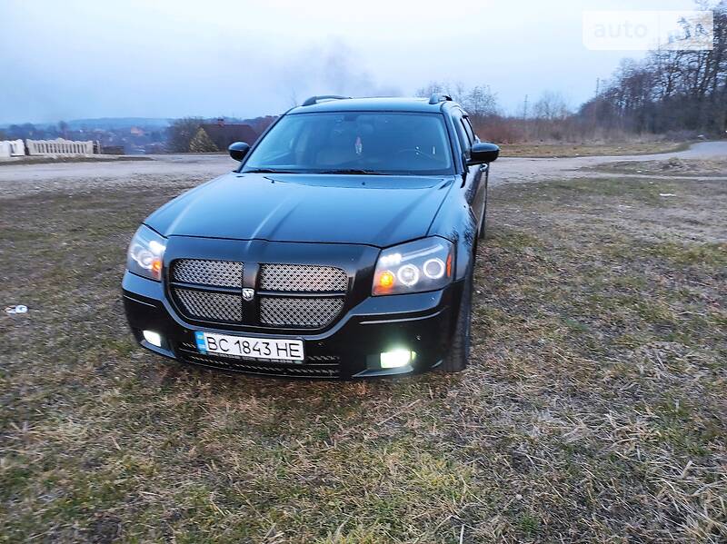 Універсал Dodge Magnum