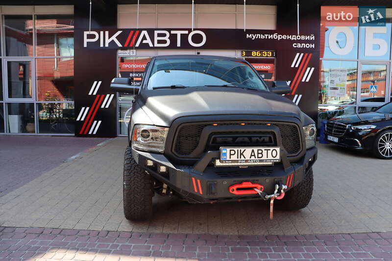 Пикап Dodge RAM 1500