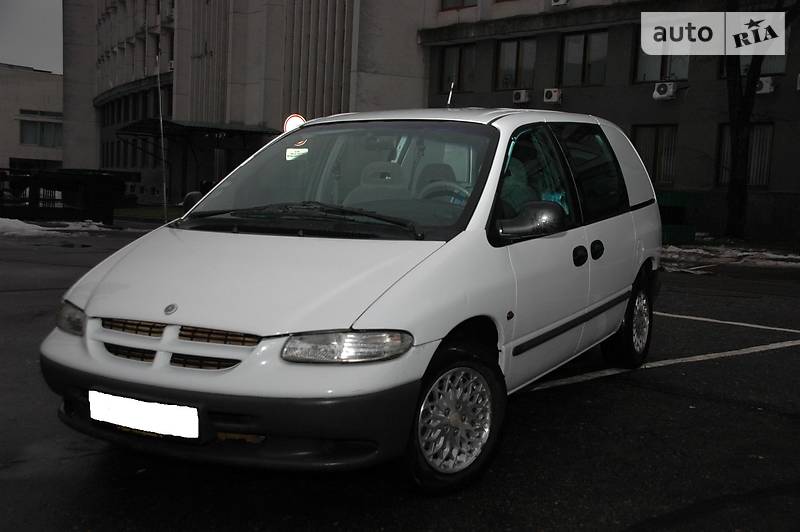 Dodge Ram Van 2000 года