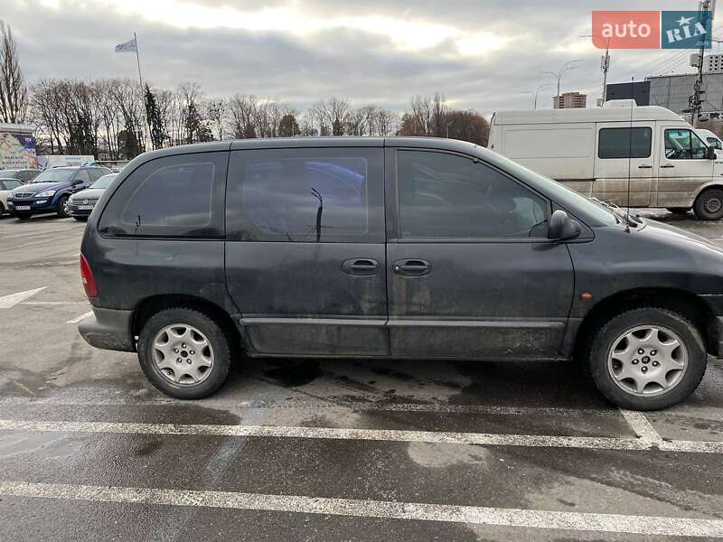 Мінівен Dodge Ram Van 2000 в Києві