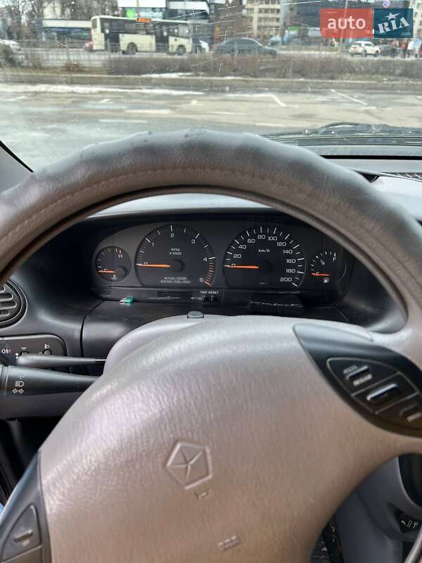 Мінівен Dodge Ram Van 2000 в Києві