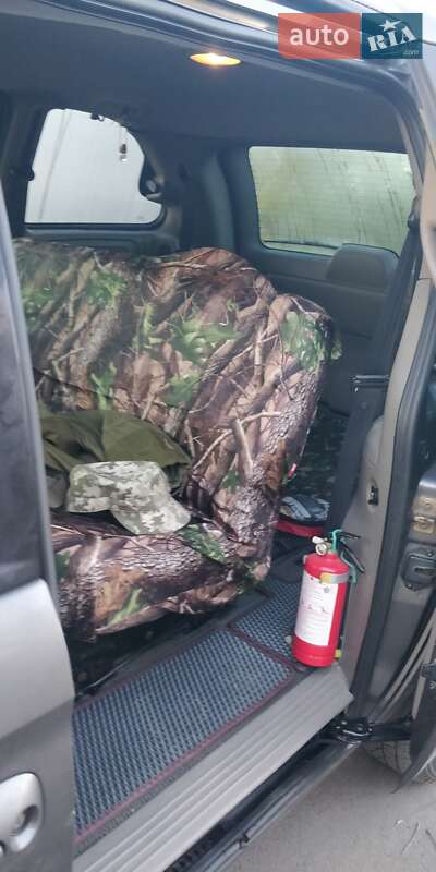 Dodge Ram Van 2003