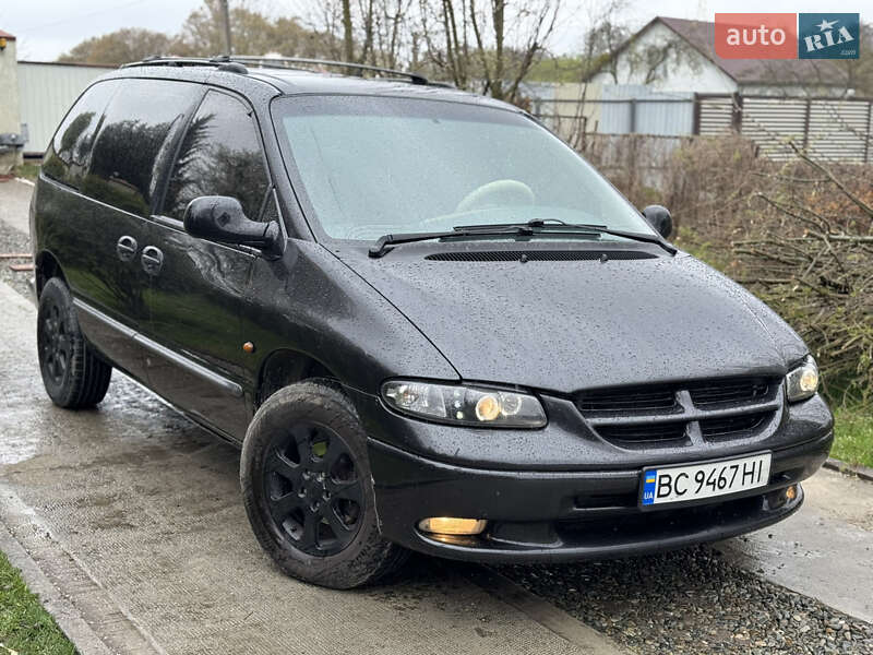 Dodge Ram Van