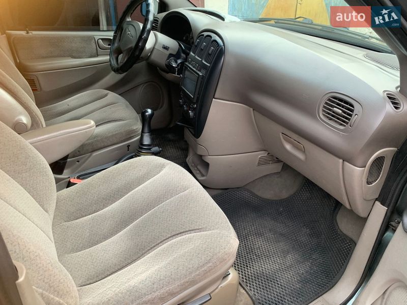 Мінівен Dodge Ram Van 2002 в Коростені