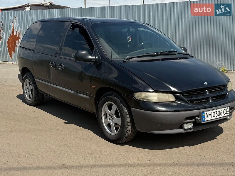 Мінівен Dodge Ram Van 2000 в Києві