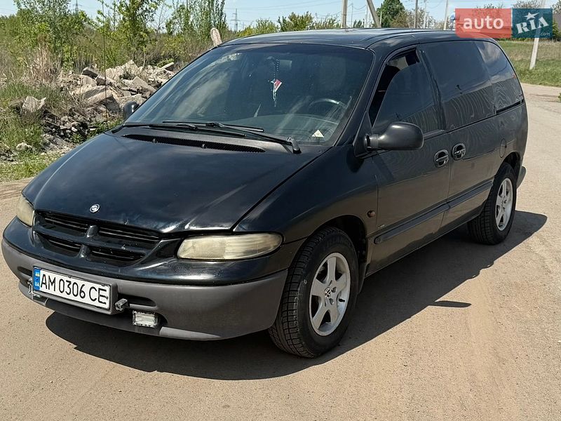 Мінівен Dodge Ram Van 2000 в Києві