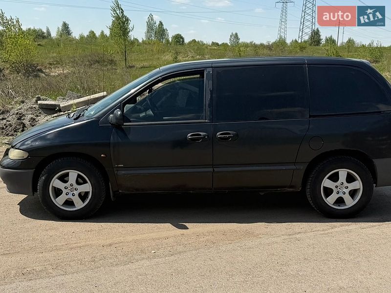 Мінівен Dodge Ram Van 2000 в Києві