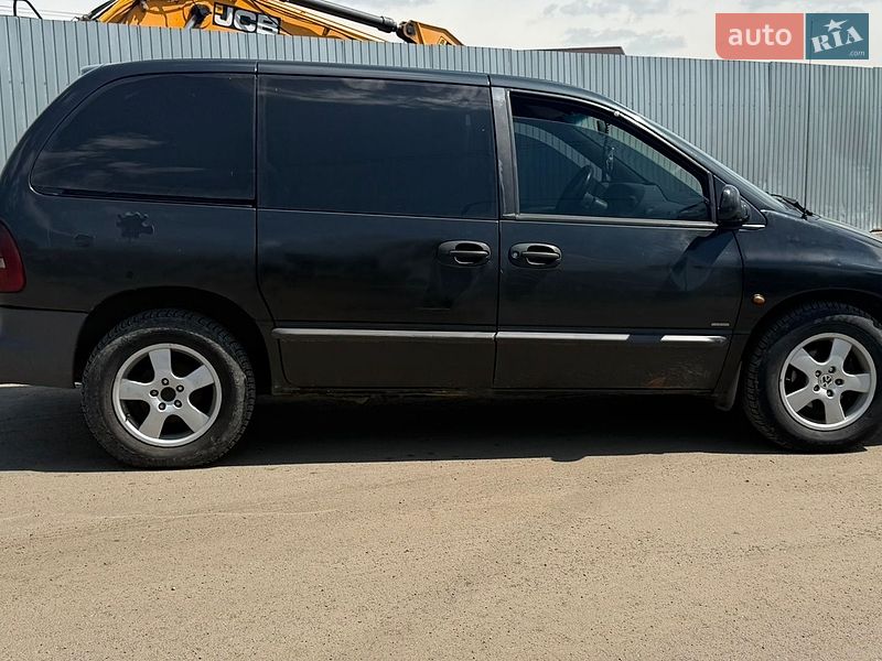 Мінівен Dodge Ram Van 2000 в Києві