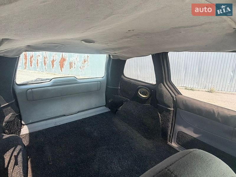 Мінівен Dodge Ram Van 2000 в Києві
