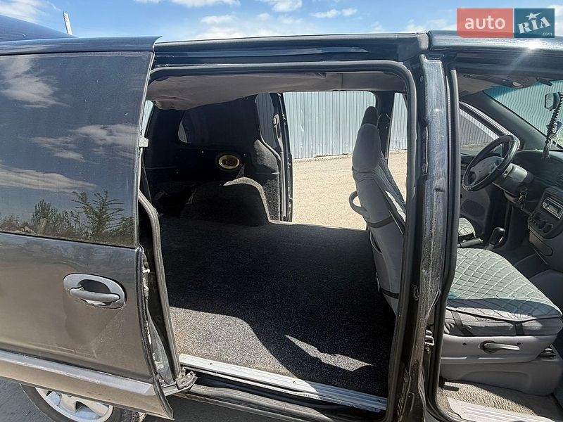 Мінівен Dodge Ram Van 2000 в Києві