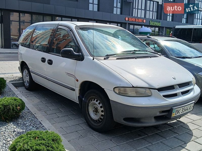 Минивэн Dodge Ram Van 2000 в Ровно