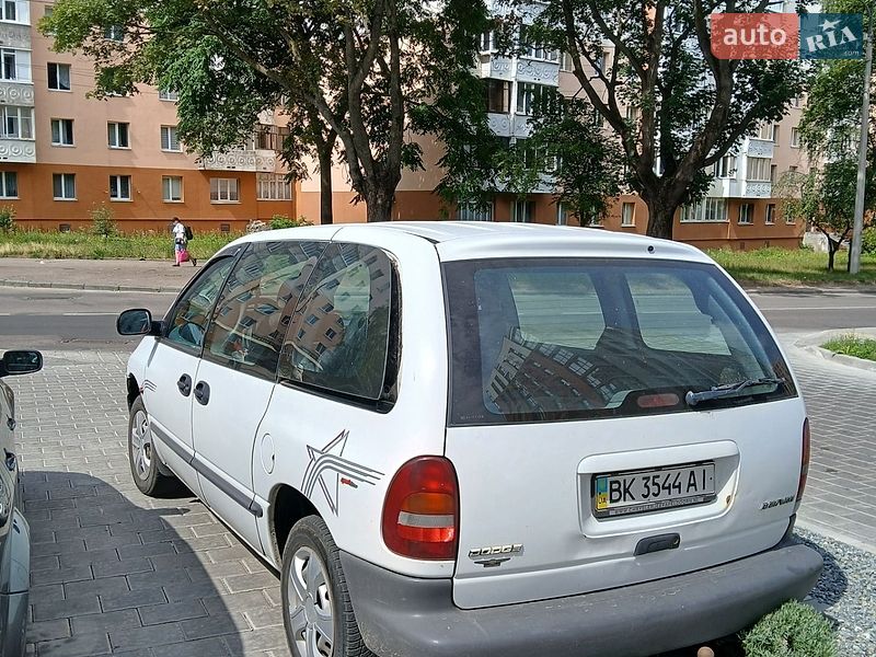 Минивэн Dodge Ram Van 2000 в Ровно
