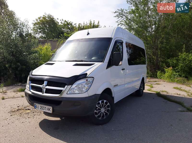 Минивэн Dodge Sprinter