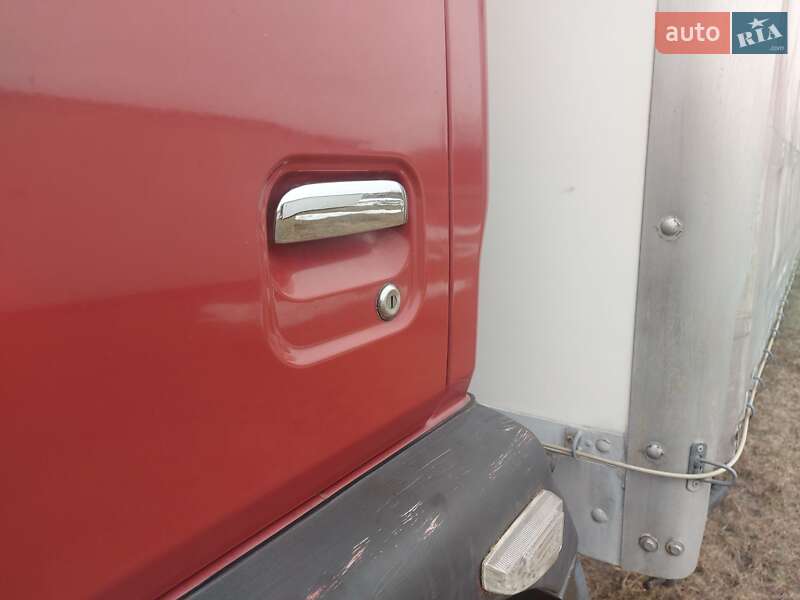Грузовой фургон Dongfeng DF-47 2006 в Боярке