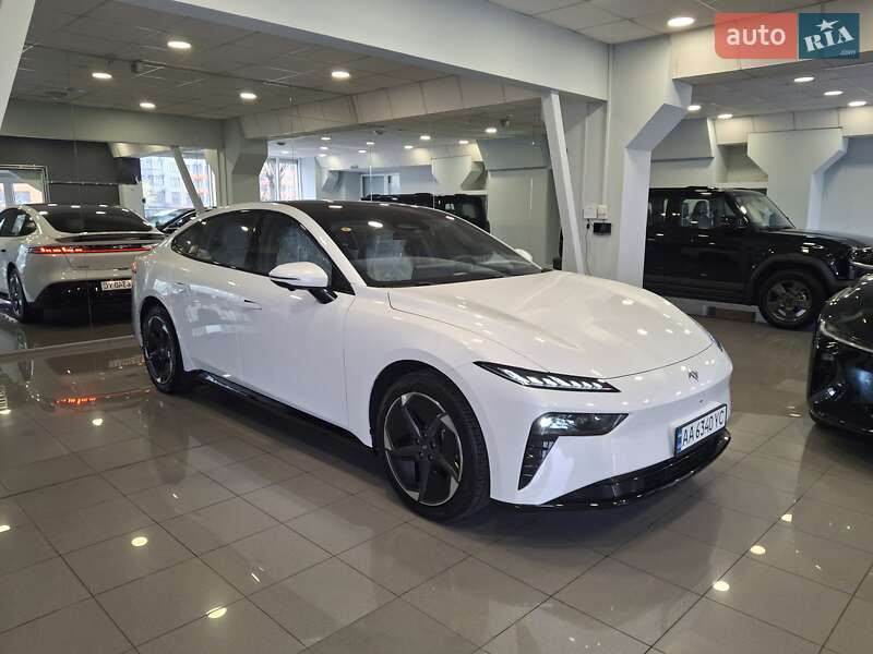 Dongfeng EП 007