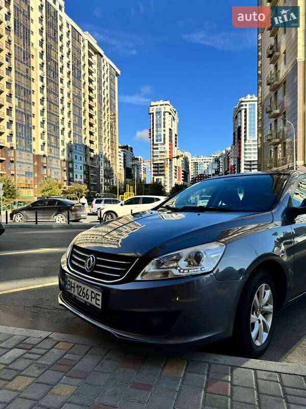 Dongfeng Fengshen S30