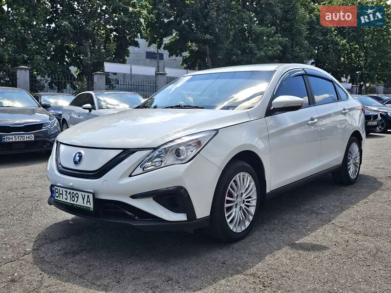 Dongfeng S50