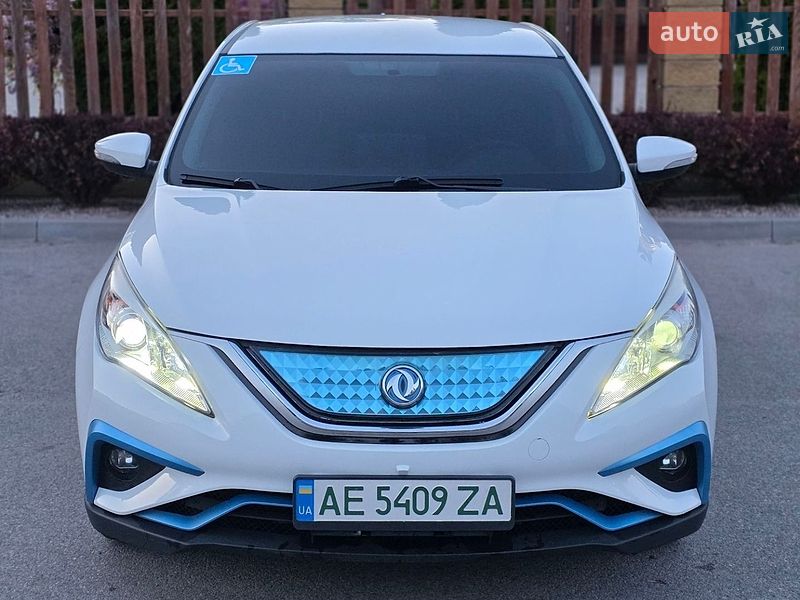 Dongfeng S50