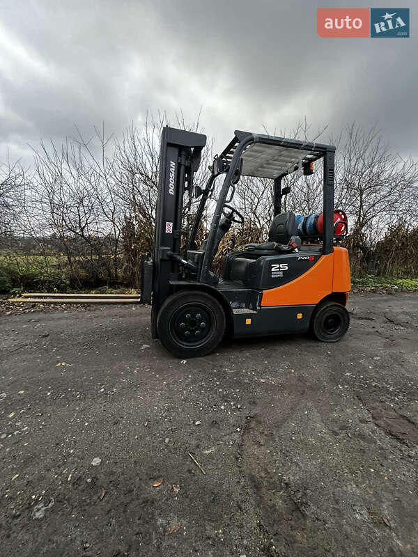 Doosan 255 LC-V