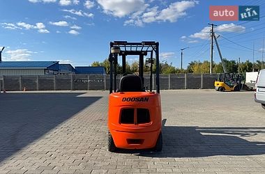 Вилочный погрузчик Doosan D 2007 в Радомышле