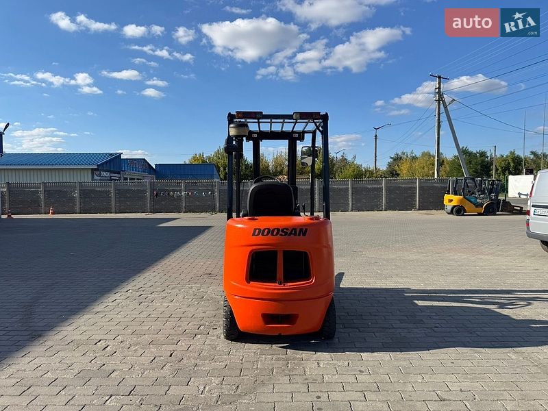 Вилочный погрузчик Doosan D 2007 в Радомышле