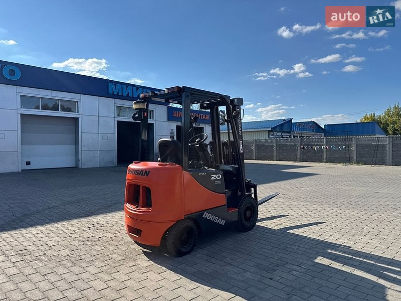 Вилочный погрузчик Doosan D 2007 в Радомышле