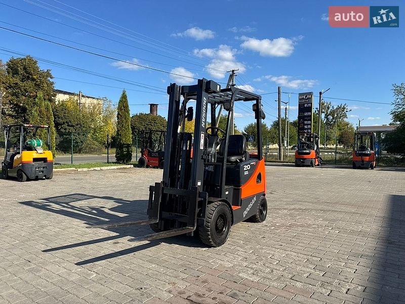 Вилочный погрузчик Doosan D 2007 в Радомышле