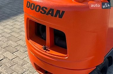 Вилочный погрузчик Doosan D 2007 в Радомышле