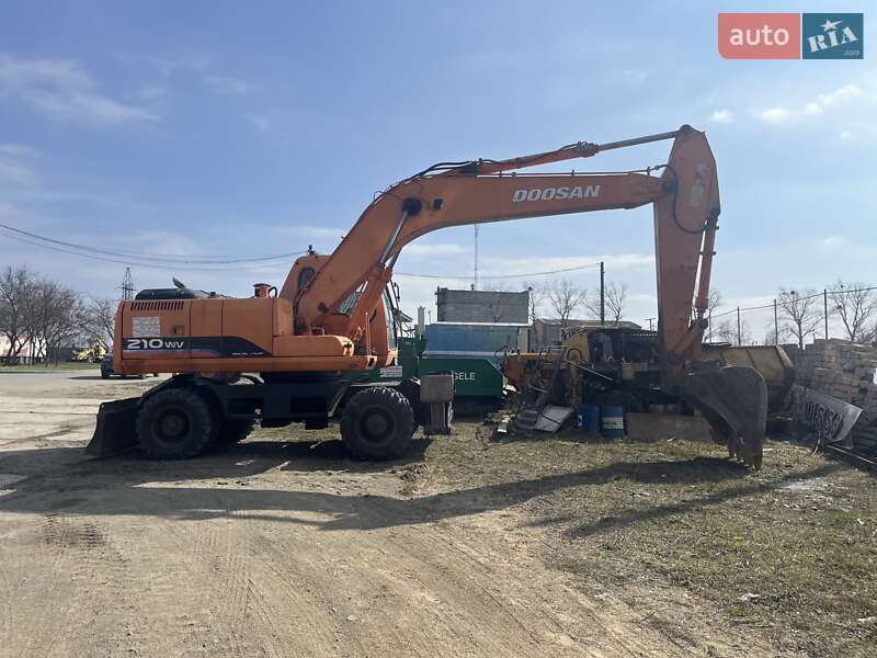 Doosan DX 210W