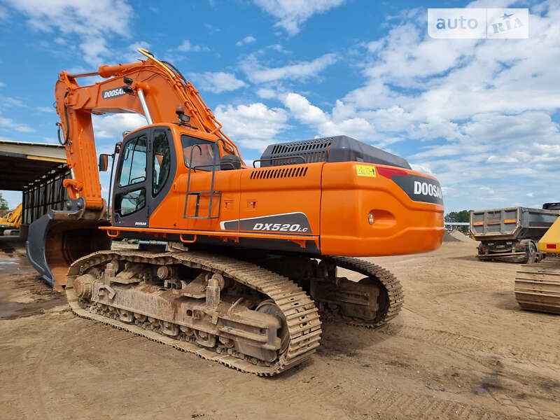 Гусеничний екскаватор Doosan DX 520LC