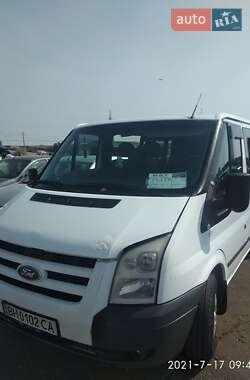 Характеристики Ford Transit Інші автобуси