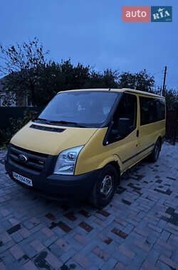 Характеристики Ford Transit Інші автобуси