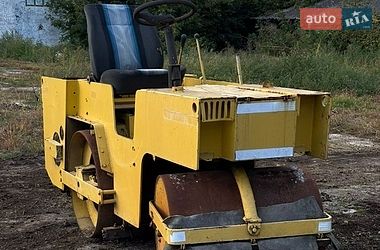 Дорожній каток ДУ 54 1985 в Кельменцях