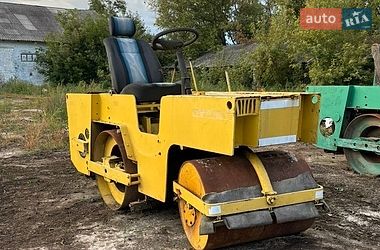 Дорожній каток ДУ 54 1985 в Кельменцях