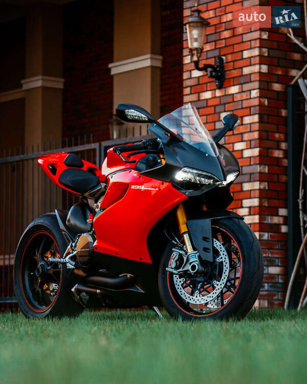 Спортбайк Ducati 1199 Panigale S