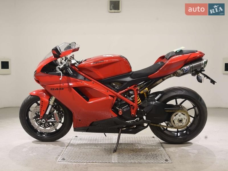 Спортбайк Ducati 848