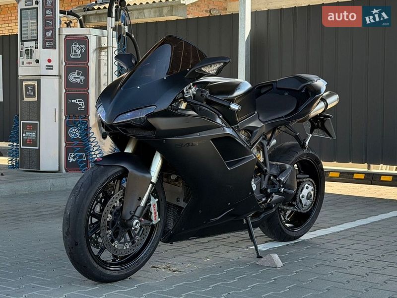 Мото Ducati 848