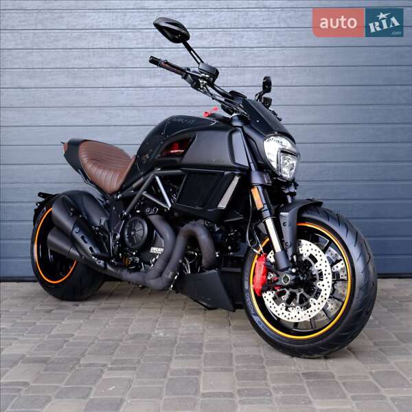 Ducati Diavel 1200