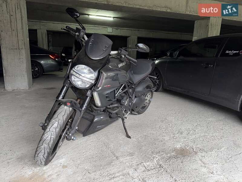 Ducati Diavel 1200